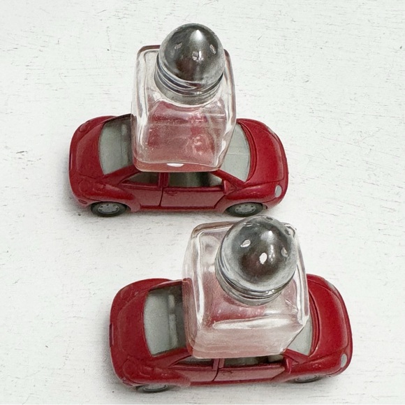 Siku Red VW Volkswagen Beetle Die Cast Car Salt & Pepper Shakers 1984 Vintage - Picture 7 of 12